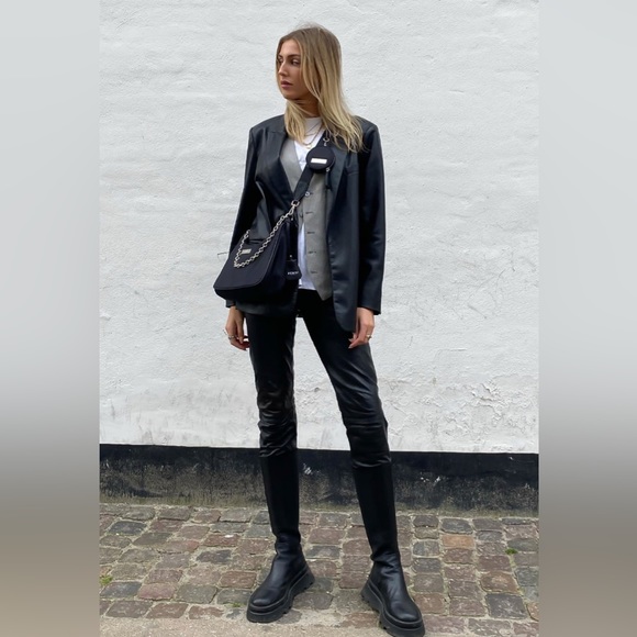 FEMNI LONDON NYLON MULTI POUCH CROSSBODY - LARGE - Picture 4 of 6